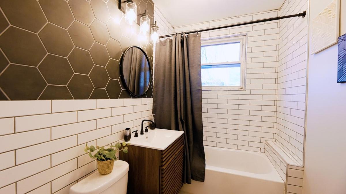 Private Loft - 15 Min From Downtown Apartment