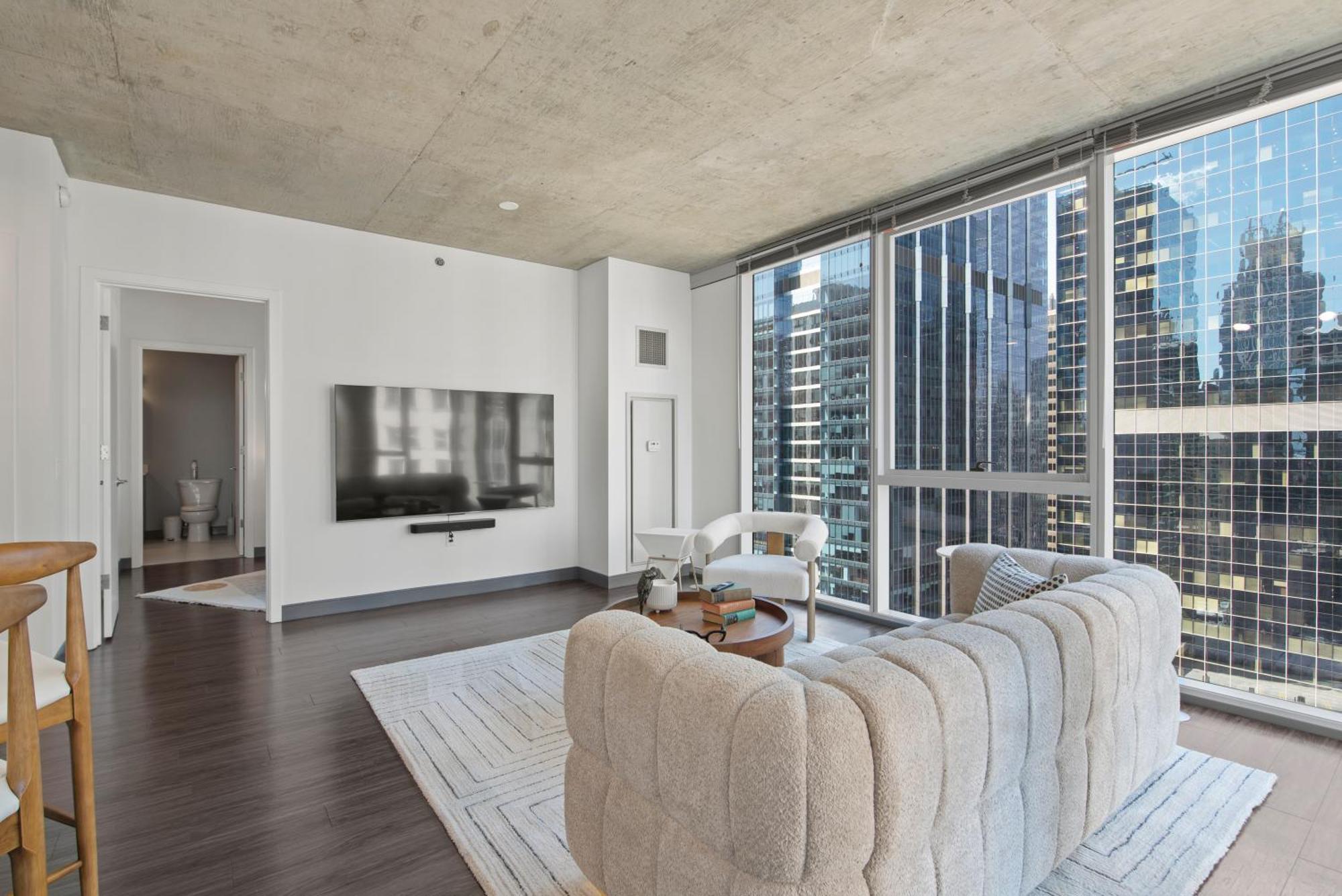 Linea Luxury Living With Indoor Pool And Rooftop Views In The Loop Apartamento