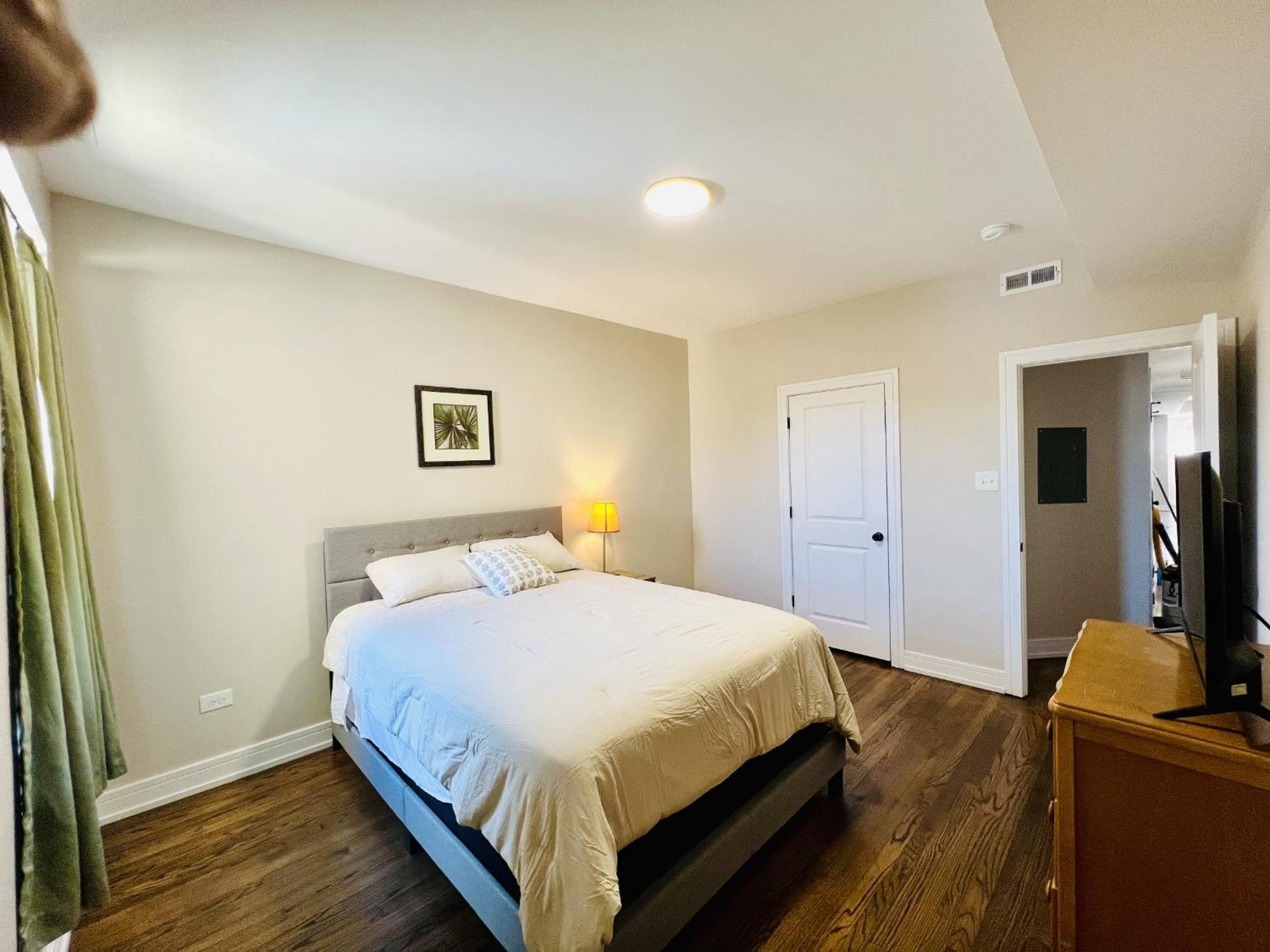 Harmony Near The Lake, Modern 3 Bed 2 Bath