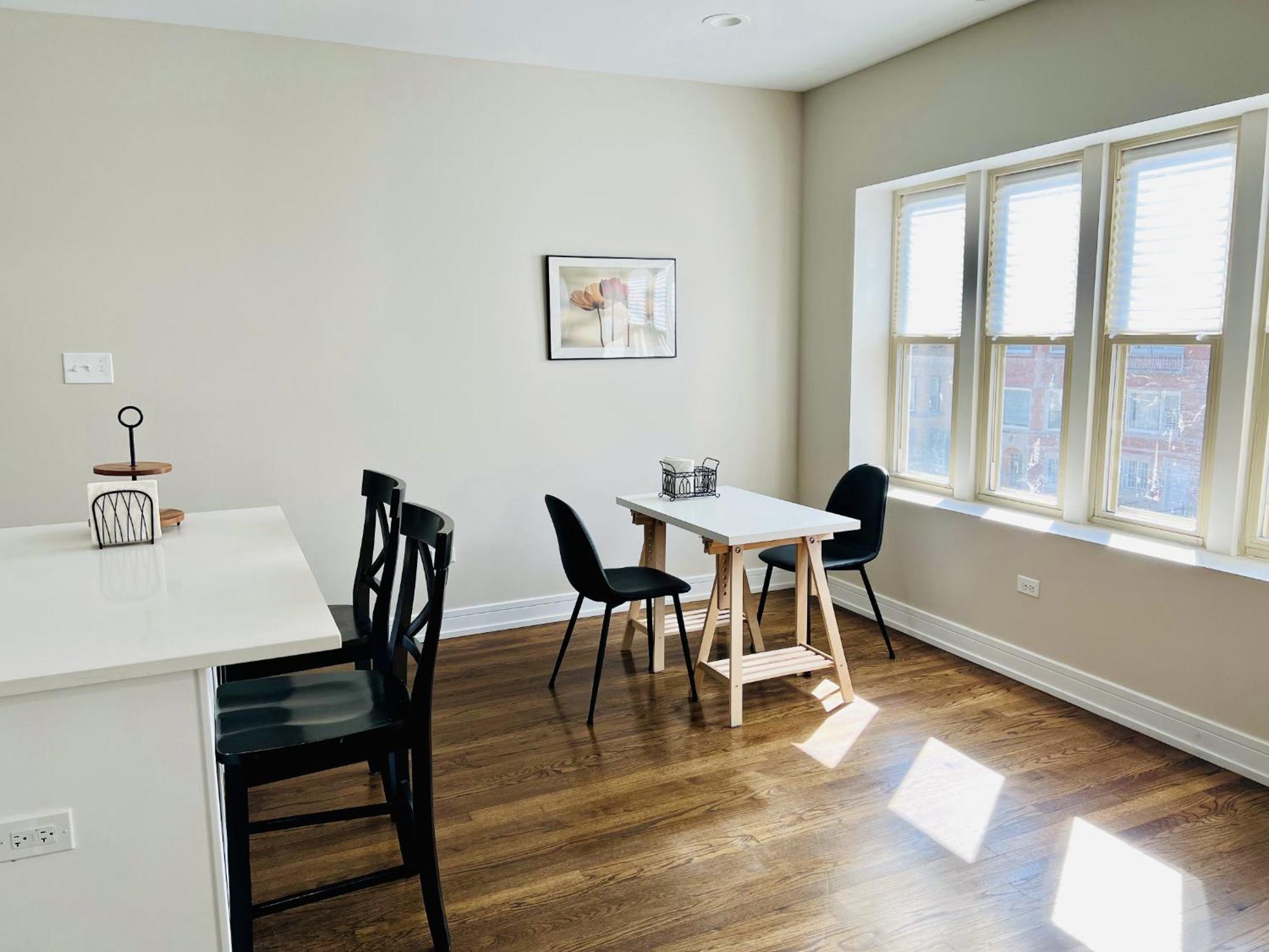 Harmony Near The Lake, Modern 3 Bed 2 Bath *