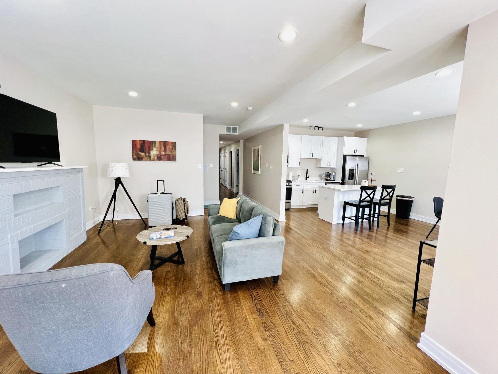 Apartment Harmony Near The Lake, Modern 3 Bed 2 Bath