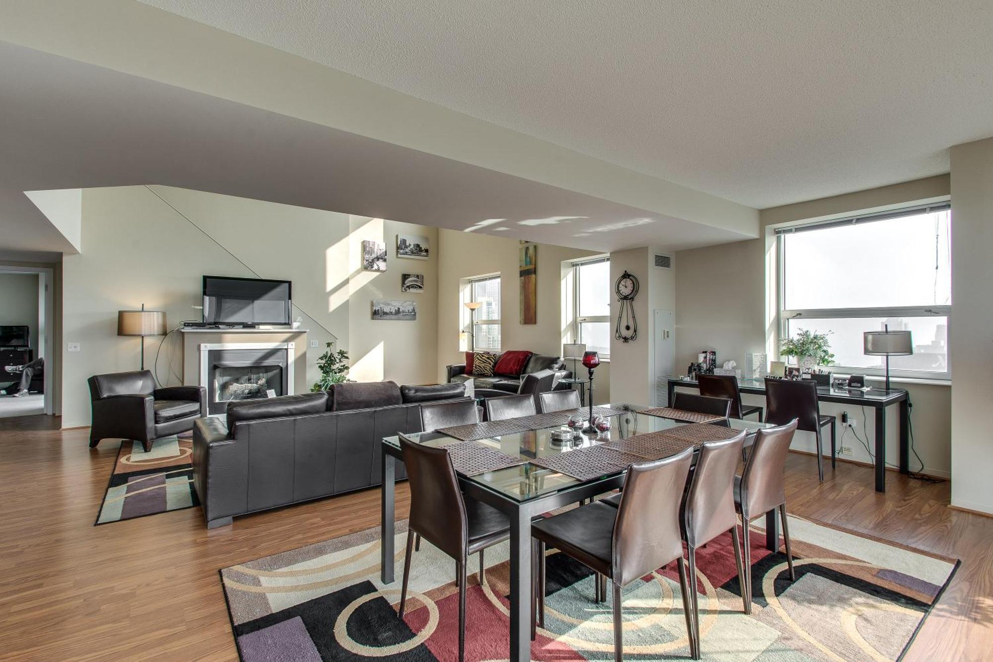 The Penthouse At Grand Plaza Aparthotel Chicago
