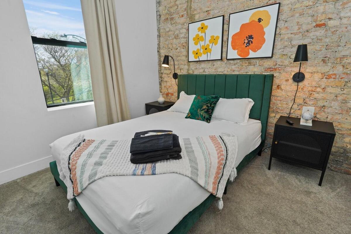 Modern 3br Unit Near Mccormick Place, Of Illinois And Soldier Field Apartment Chicago
