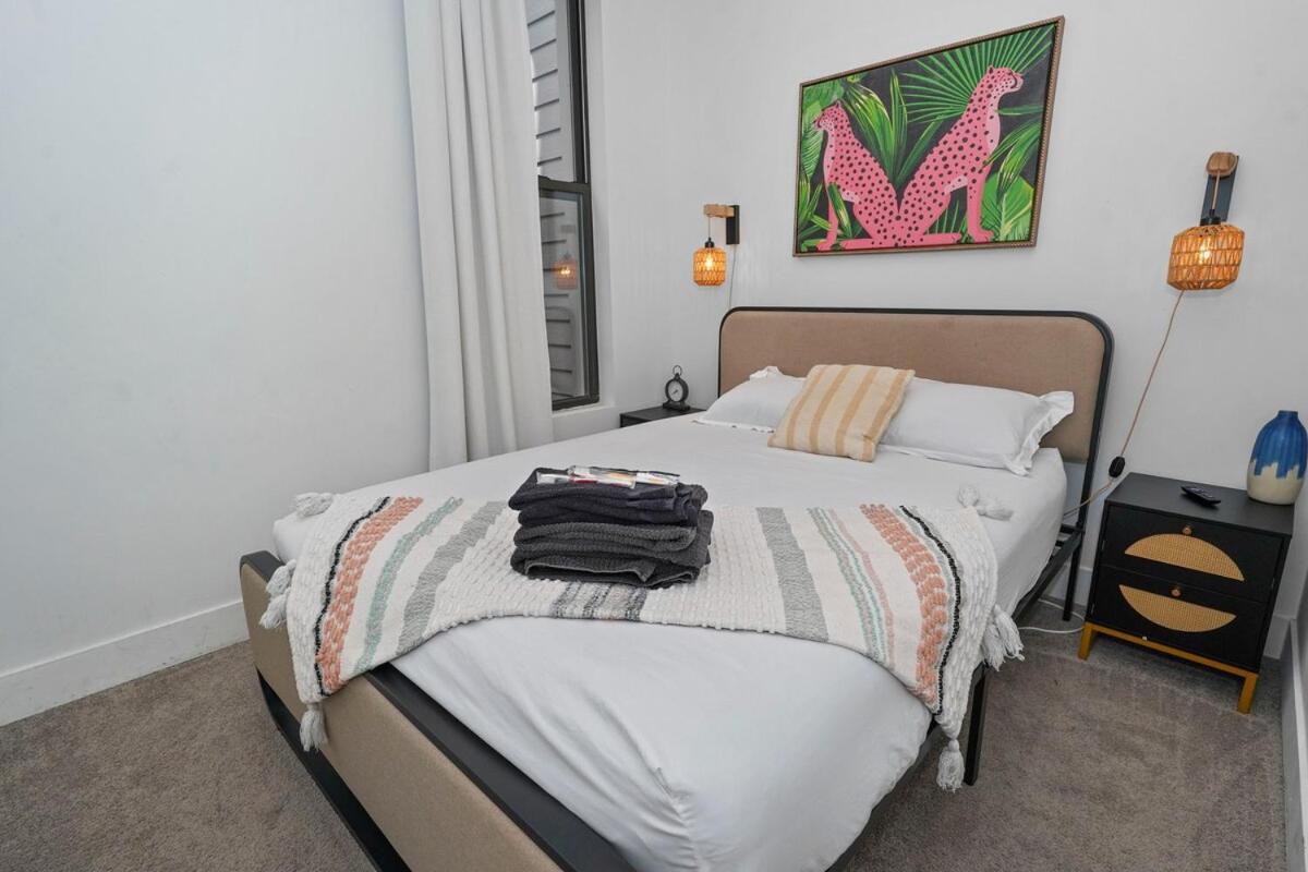 Apartment Modern 3br Unit Near Mccormick Place, Of Illinois And Soldier Field Chicago