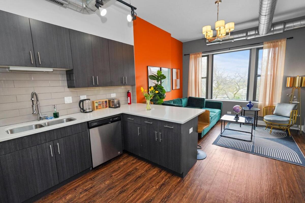 Modern 3br Unit Near Mccormick Place, Of Illinois And Soldier Field *