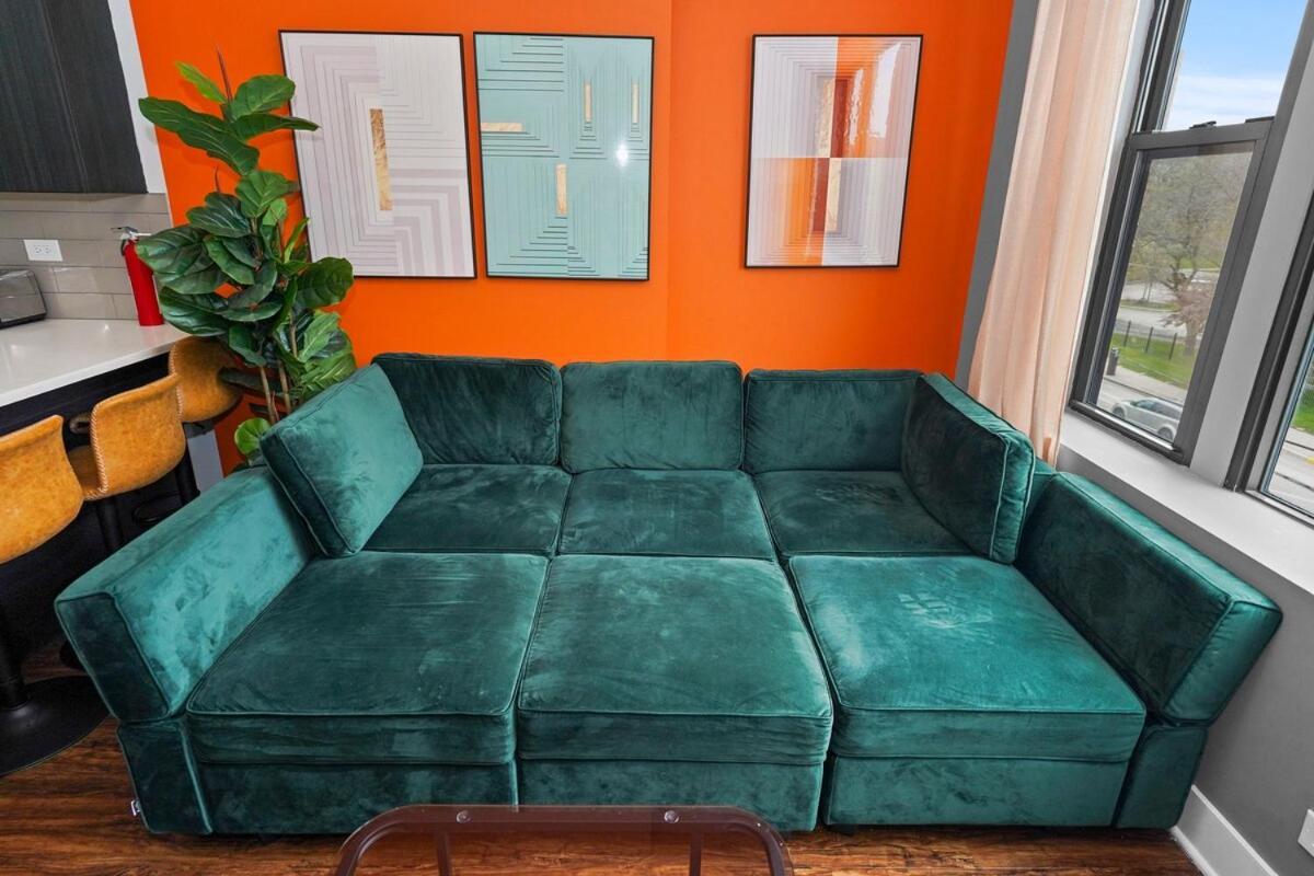 Modern 3br Unit Near Mccormick Place, Of Illinois And Soldier Field Apartment *