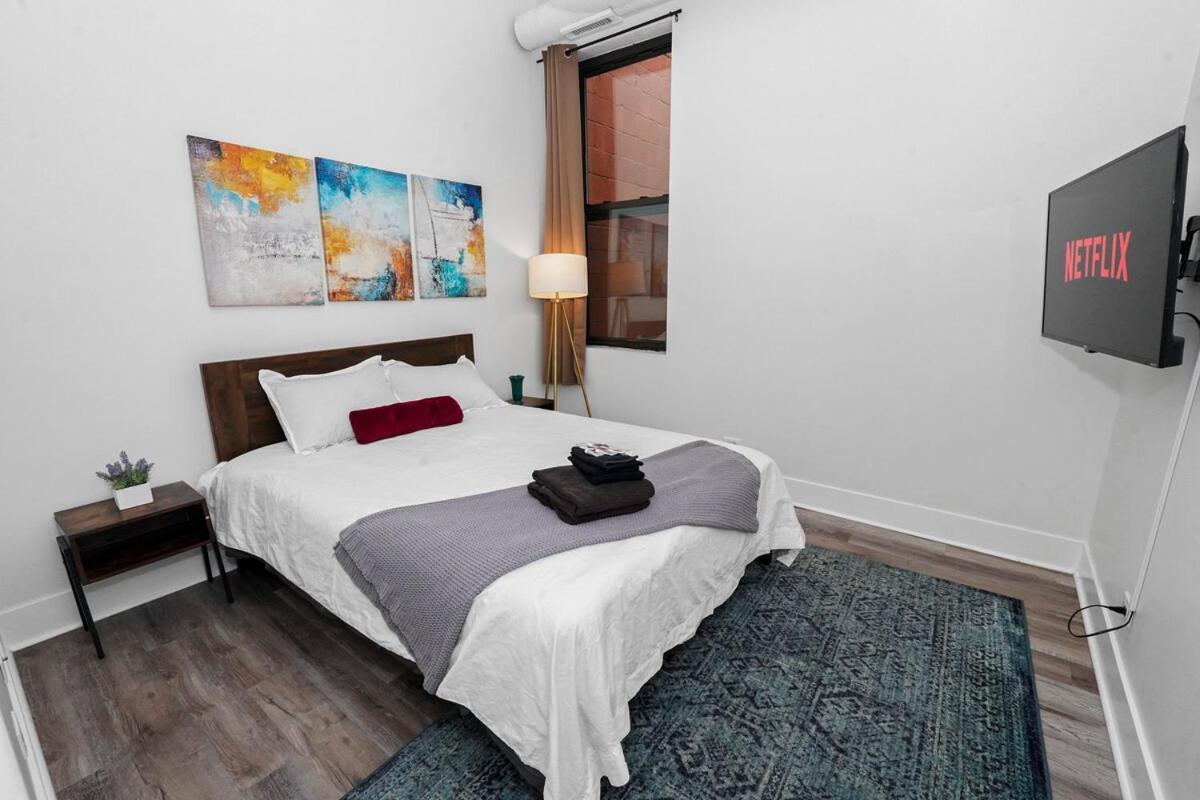 South Loop 3br With Optional Parking Near Mccormick Place Apartment