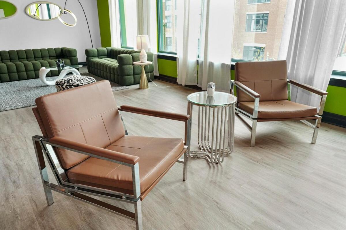 Apartment Spacious 6br Good For Groups And Sleeps 12 Near Chinatown, Mccormick & Lakefront