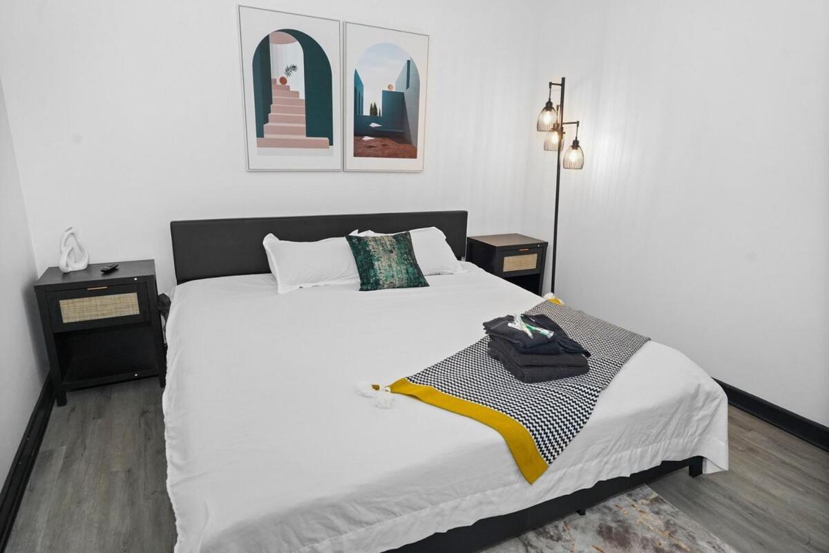 Spacious 6br Good For Groups And Sleeps 12 Near Chinatown, Mccormick & Lakefront Apartment