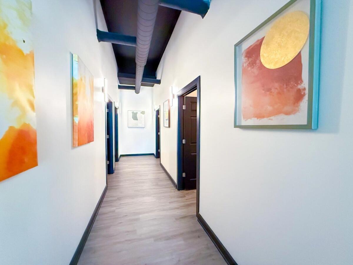 Apartment Spacious 6br Good For Groups And Sleeps 12 Near Chinatown, Mccormick & Lakefront