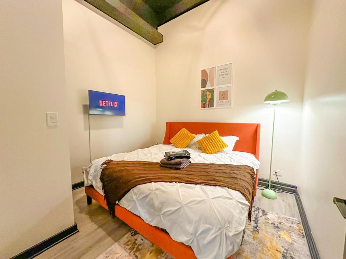 Spacious 6br Good For Groups And Sleeps 12 Near Chinatown, Mccormick & Lakefront * Chicago