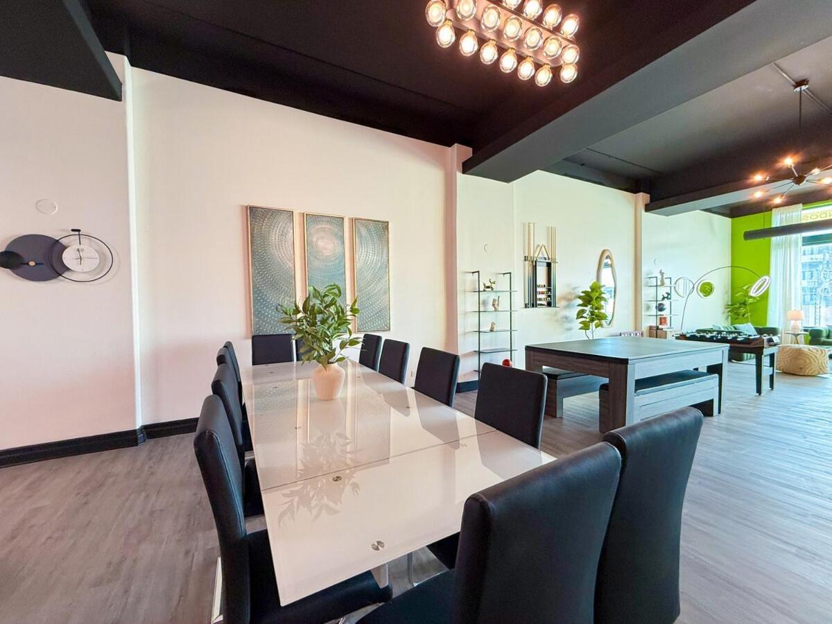 Apartment Spacious 6br Good For Groups And Sleeps 12 Near Chinatown, Mccormick & Lakefront *