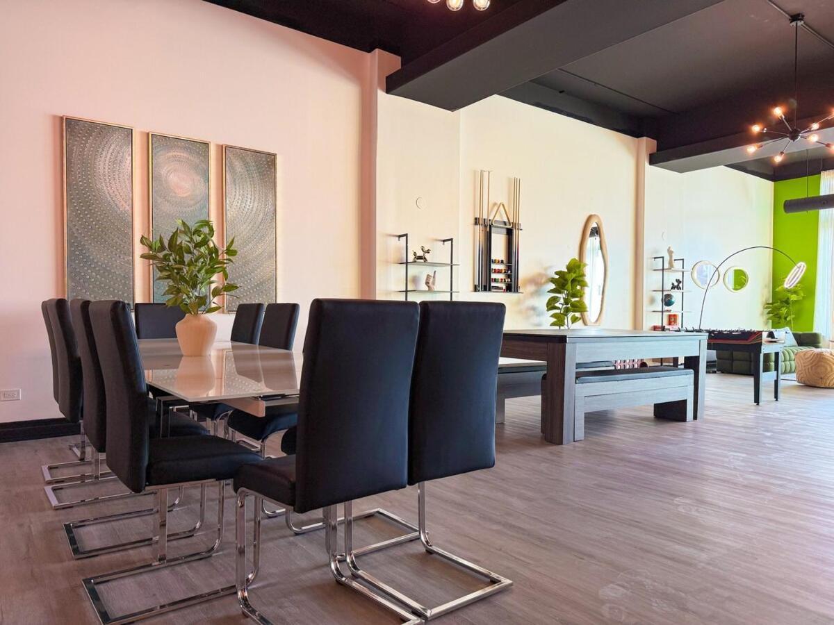Spacious 6br Good For Groups And Sleeps 12 Near Chinatown, Mccormick & Lakefront * Chicago