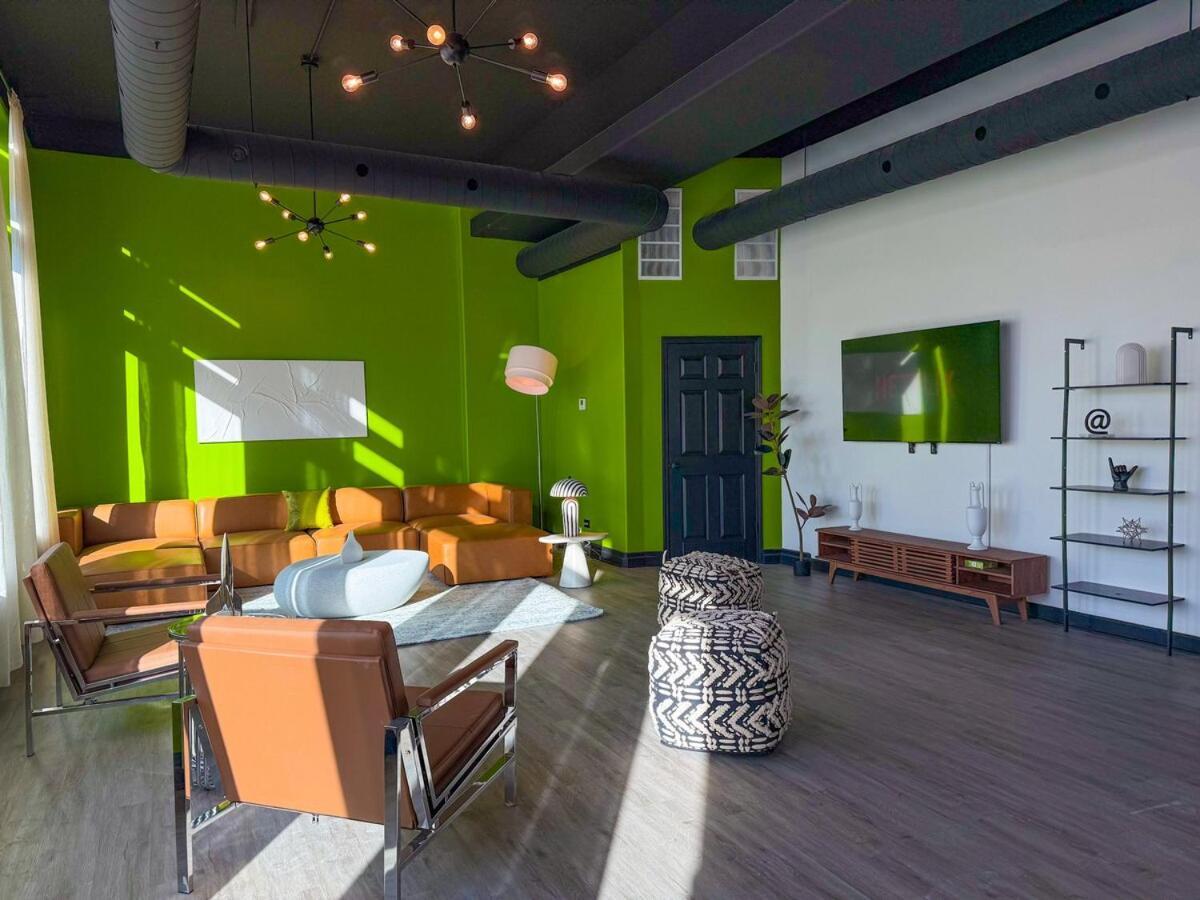 Apartment Spacious 6br Good For Groups And Sleeps 12 Near Chinatown, Mccormick & Lakefront