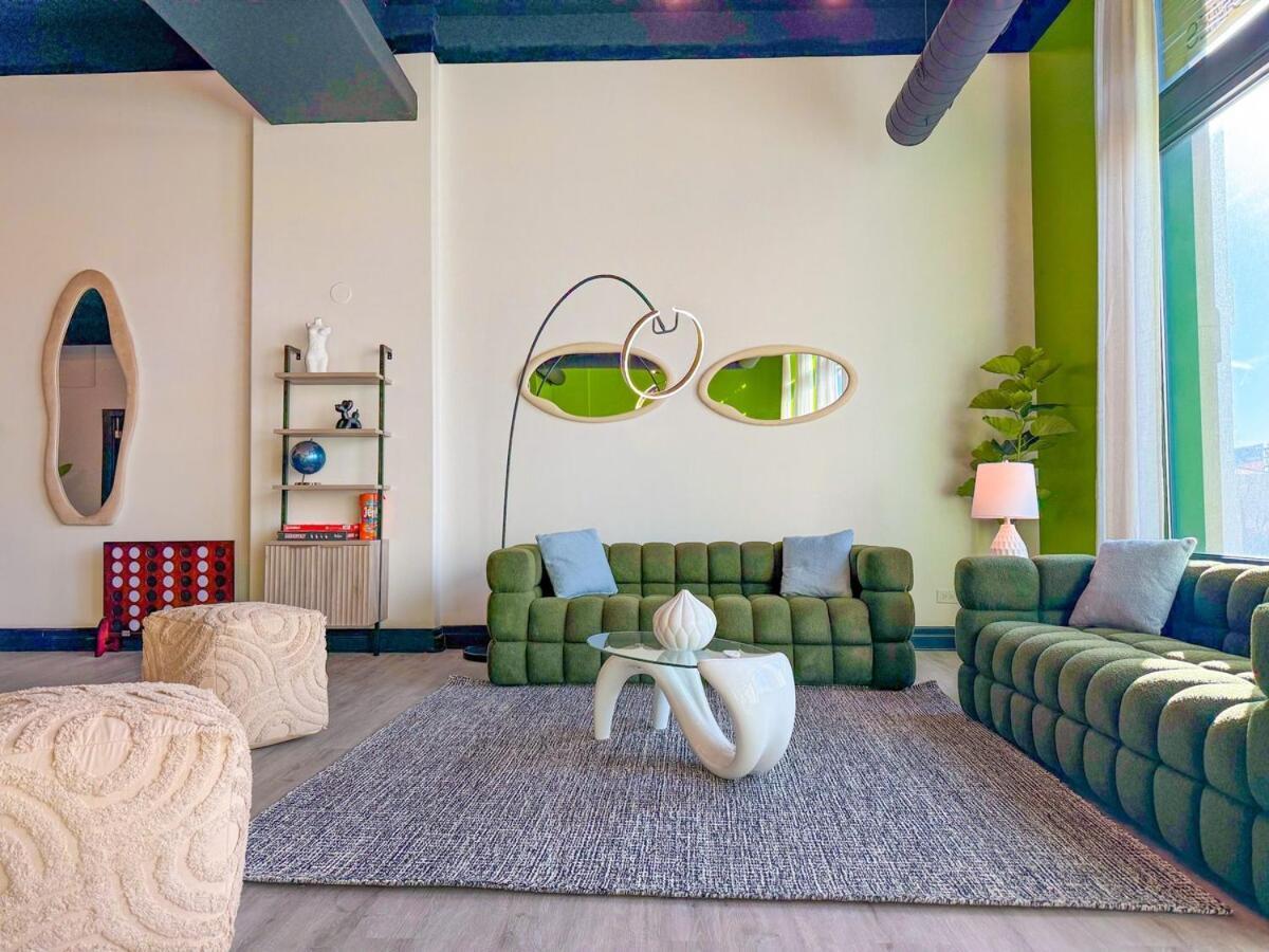 Apartment Spacious 6br Good For Groups And Sleeps 12 Near Chinatown, Mccormick & Lakefront *