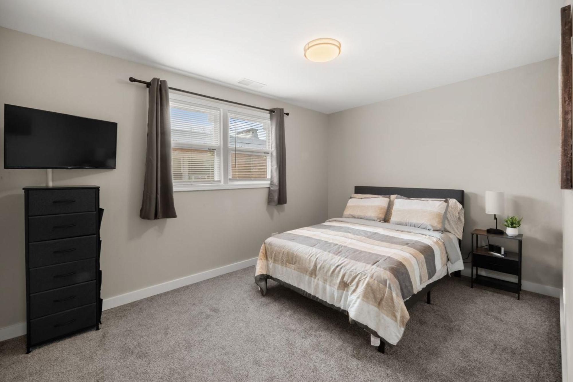 Quiet Townhome, Near Lakefront And Downtown - Superfast Wifi Apartment Chicago
