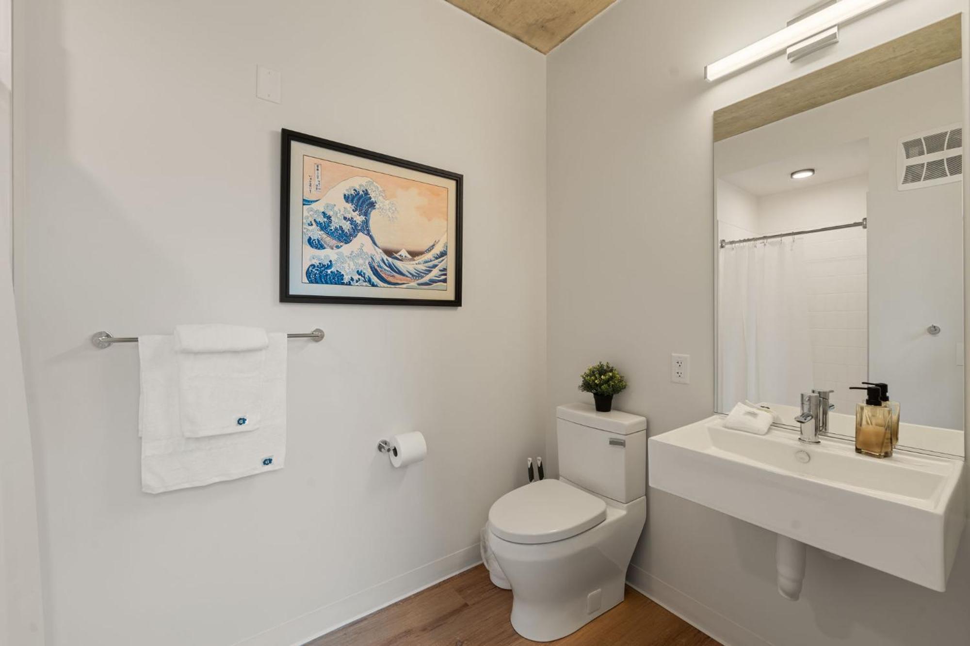 Luxury 3 Bed 3 Bath High Rise With Gym & Amenities Chicago