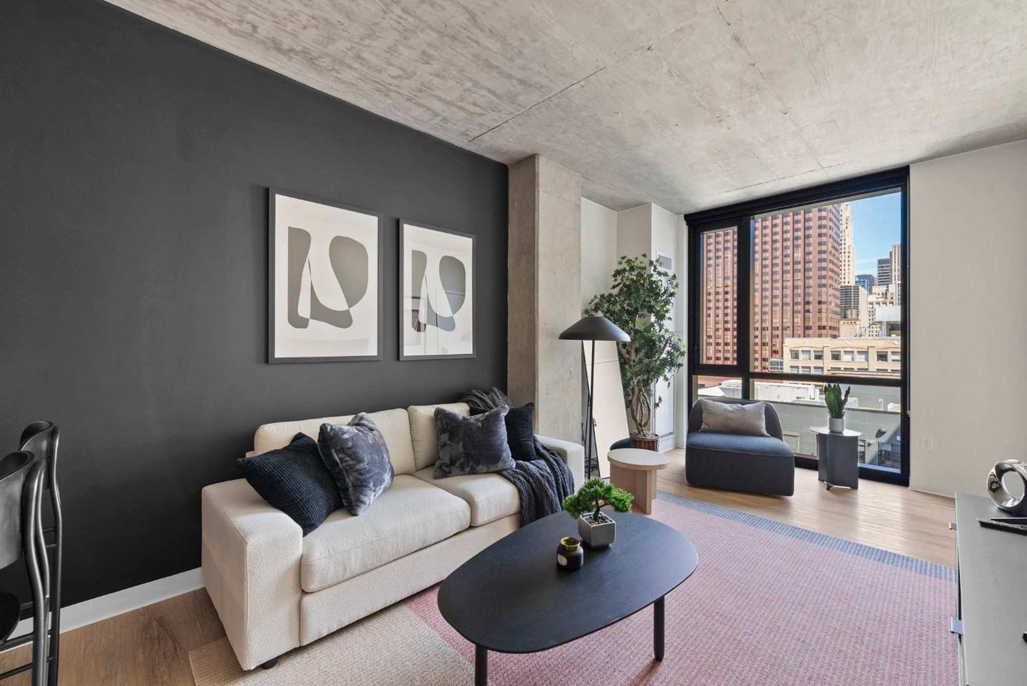 Apartment Luxury 3 Bed 3 Bath High Rise With Gym & Amenities