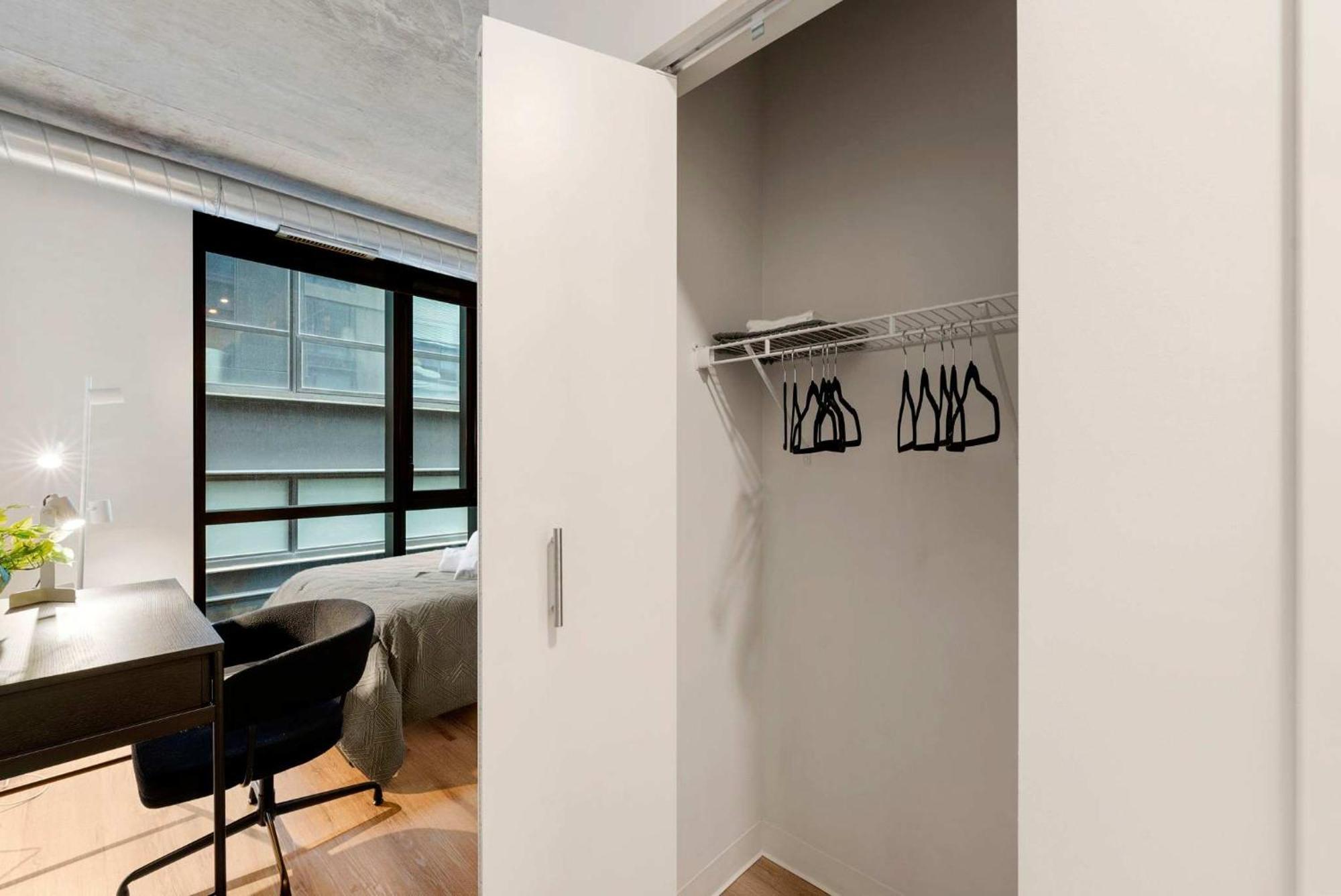 Lux 3 Bed 3 Bath High Rise With Gym & Amenities * Chicago