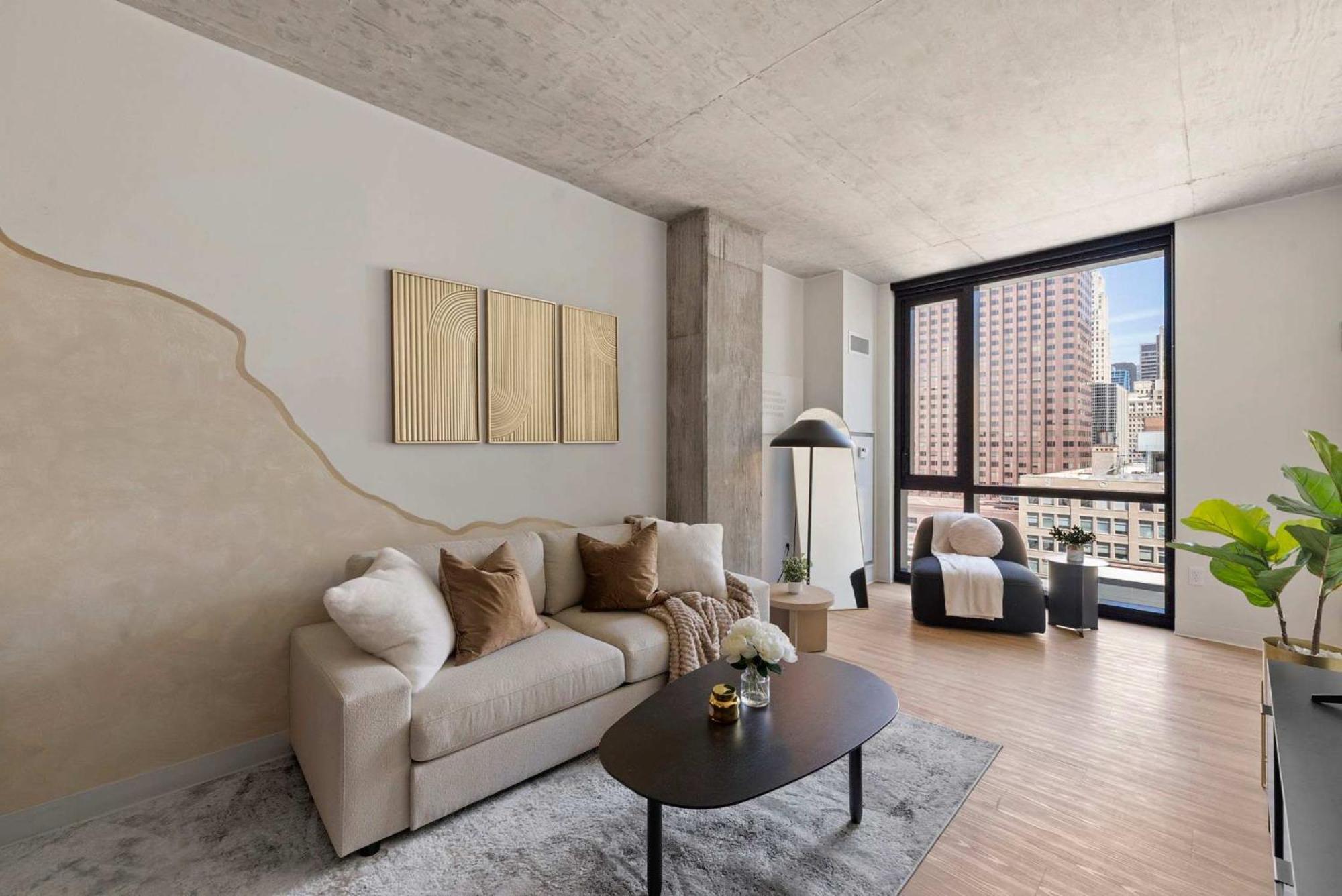Apartment 3 Bed 3 Bath High Rise With Gym & Amenities