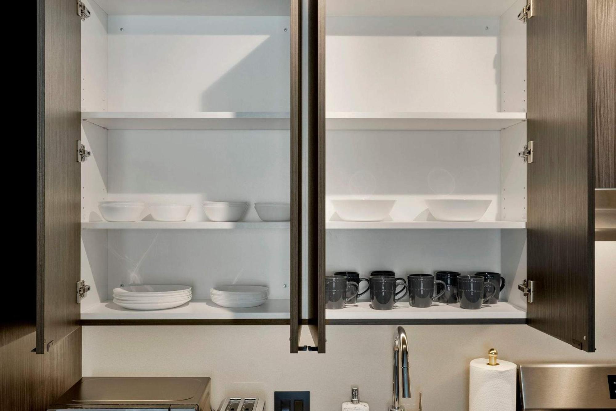 3 Bed 3 Bath High Rise With Gym & Amenities Chicago