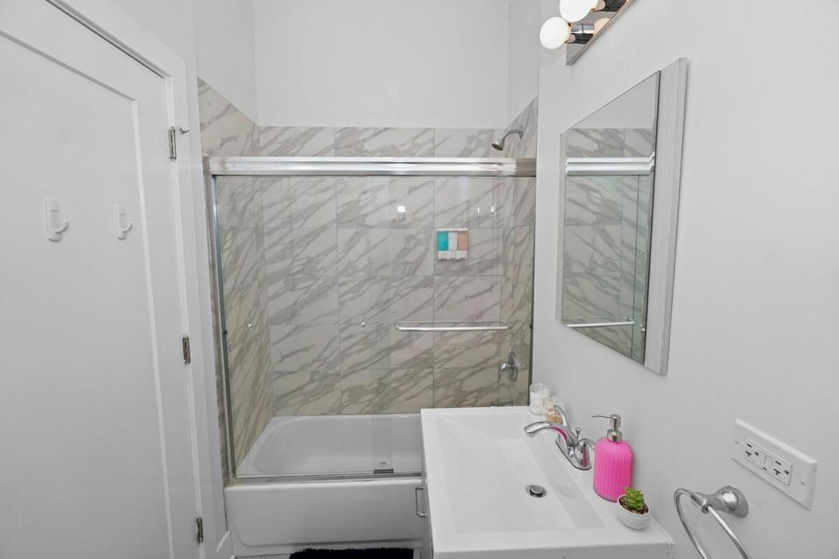 Modern 3Br South Loop Stay Near Mccormick Place & Soldier Field Walk To Downtown *