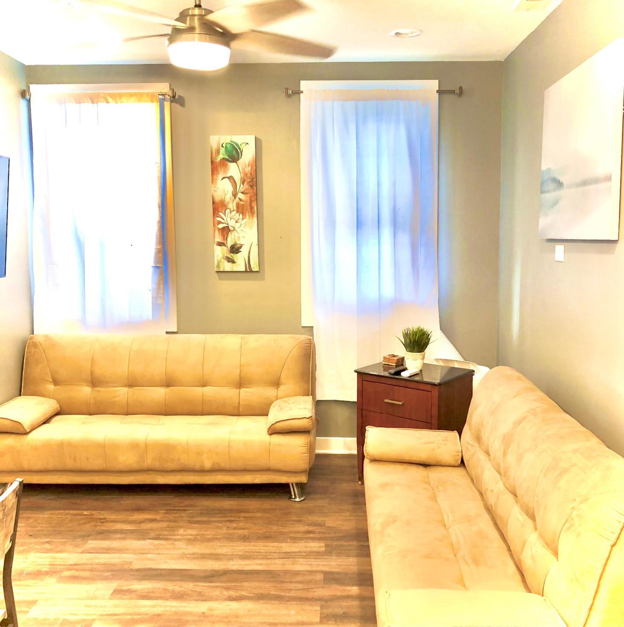 Apartment Urban Coach Casa - Medical District- 10 To Downtown Chicago