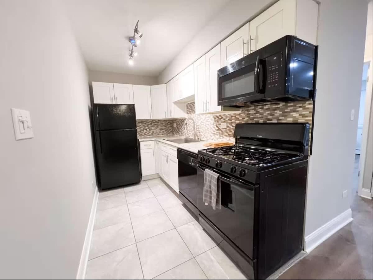 Apartment Modern 1br Free Parking Spot *