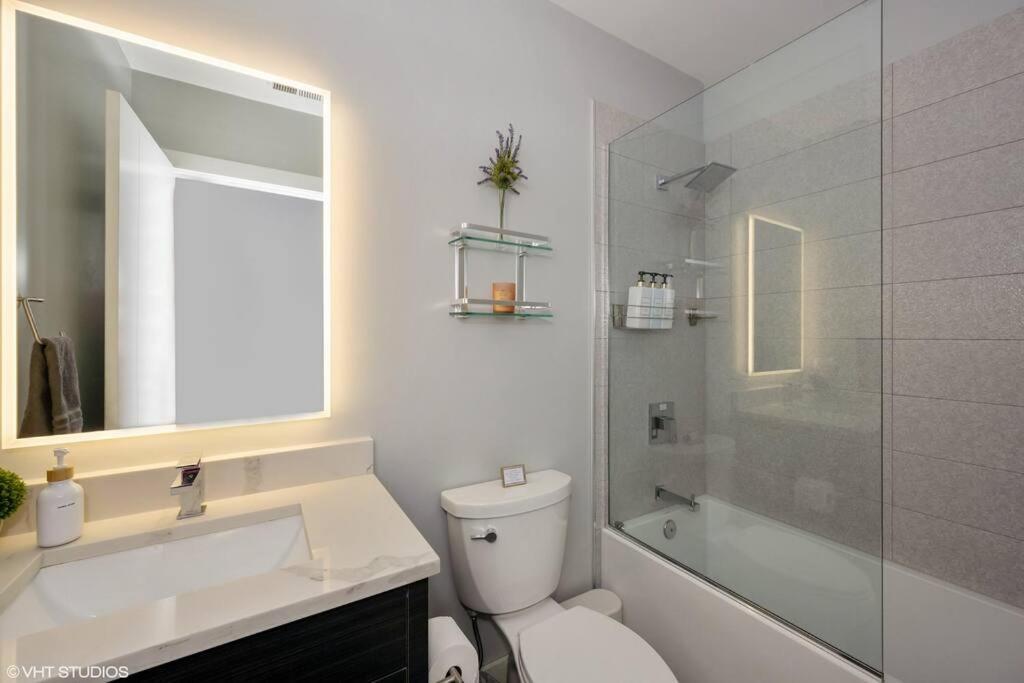 Urban Oasis - Great For Families With Kids Apartment Chicago