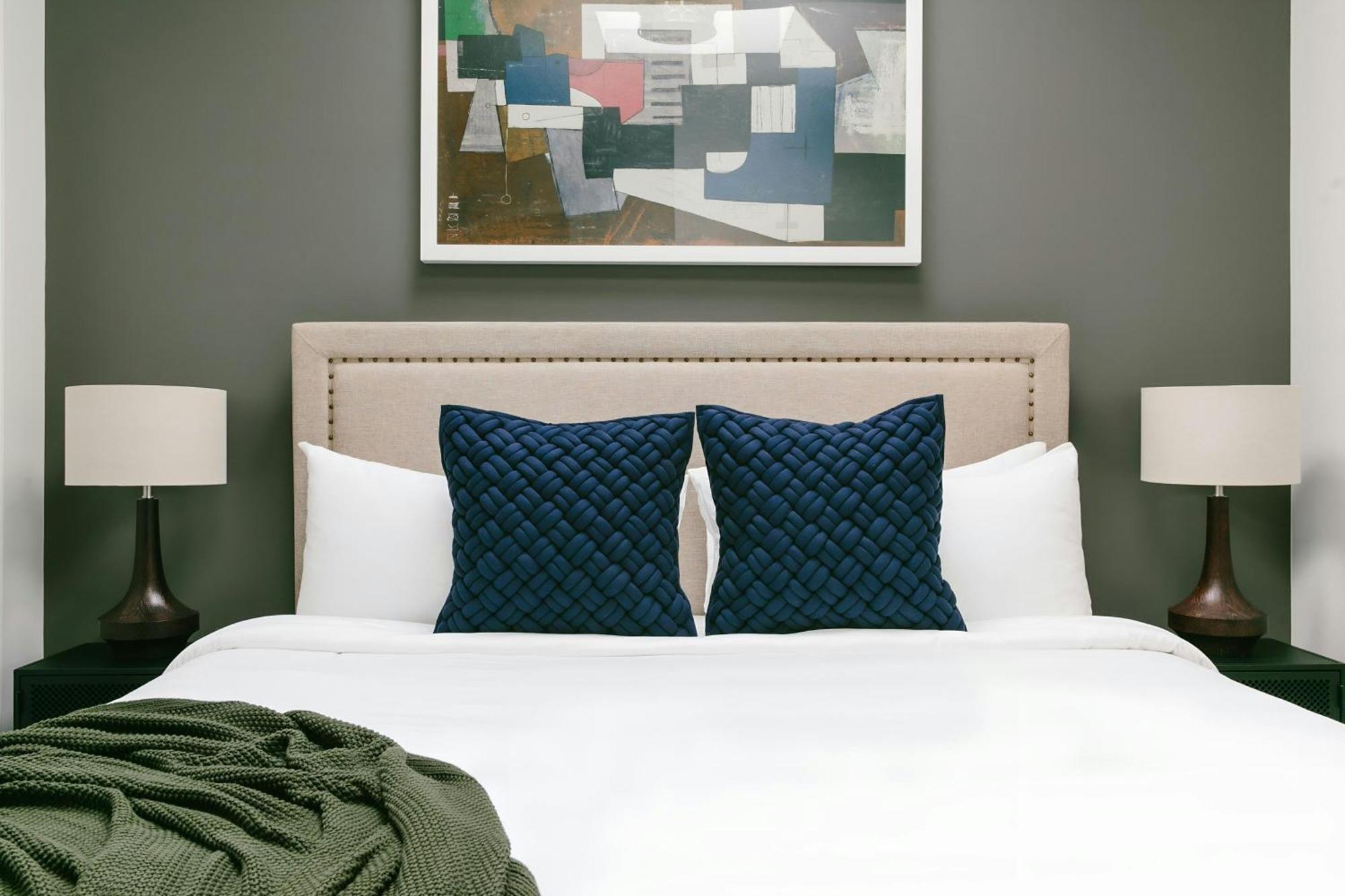 Sonder By Marriott Bonvoy Greektown Apartments 4*