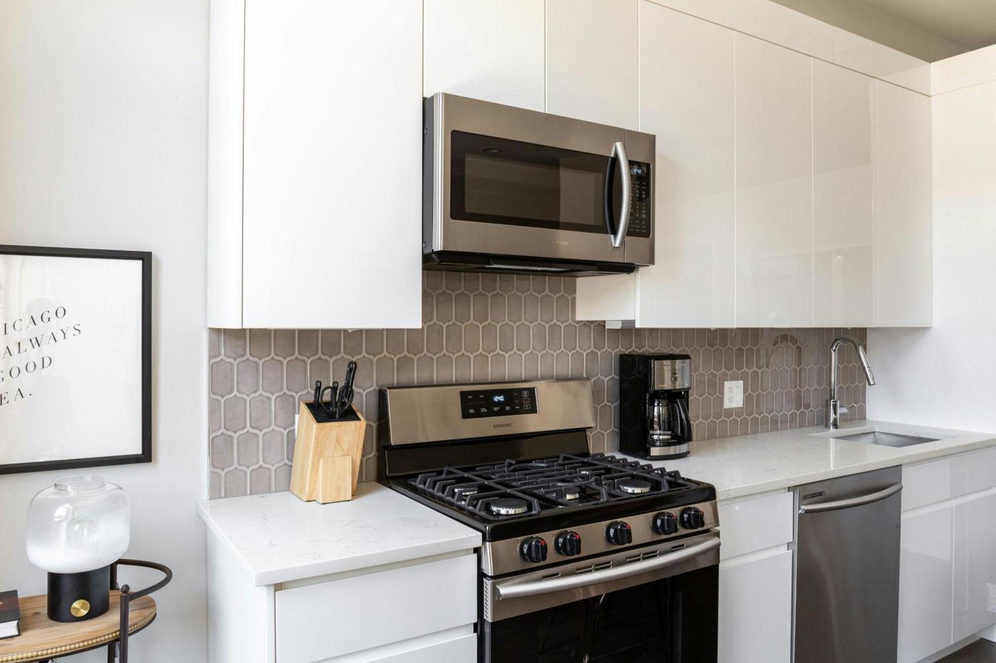 Sonder By Marriott Bonvoy Greektown Apartments 4*