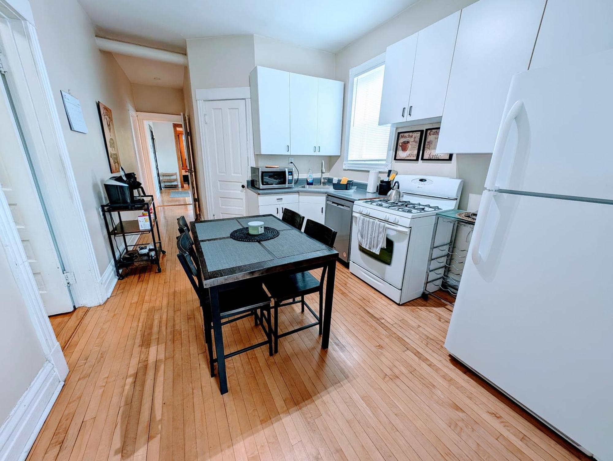 The Roscoe Village Appartement *