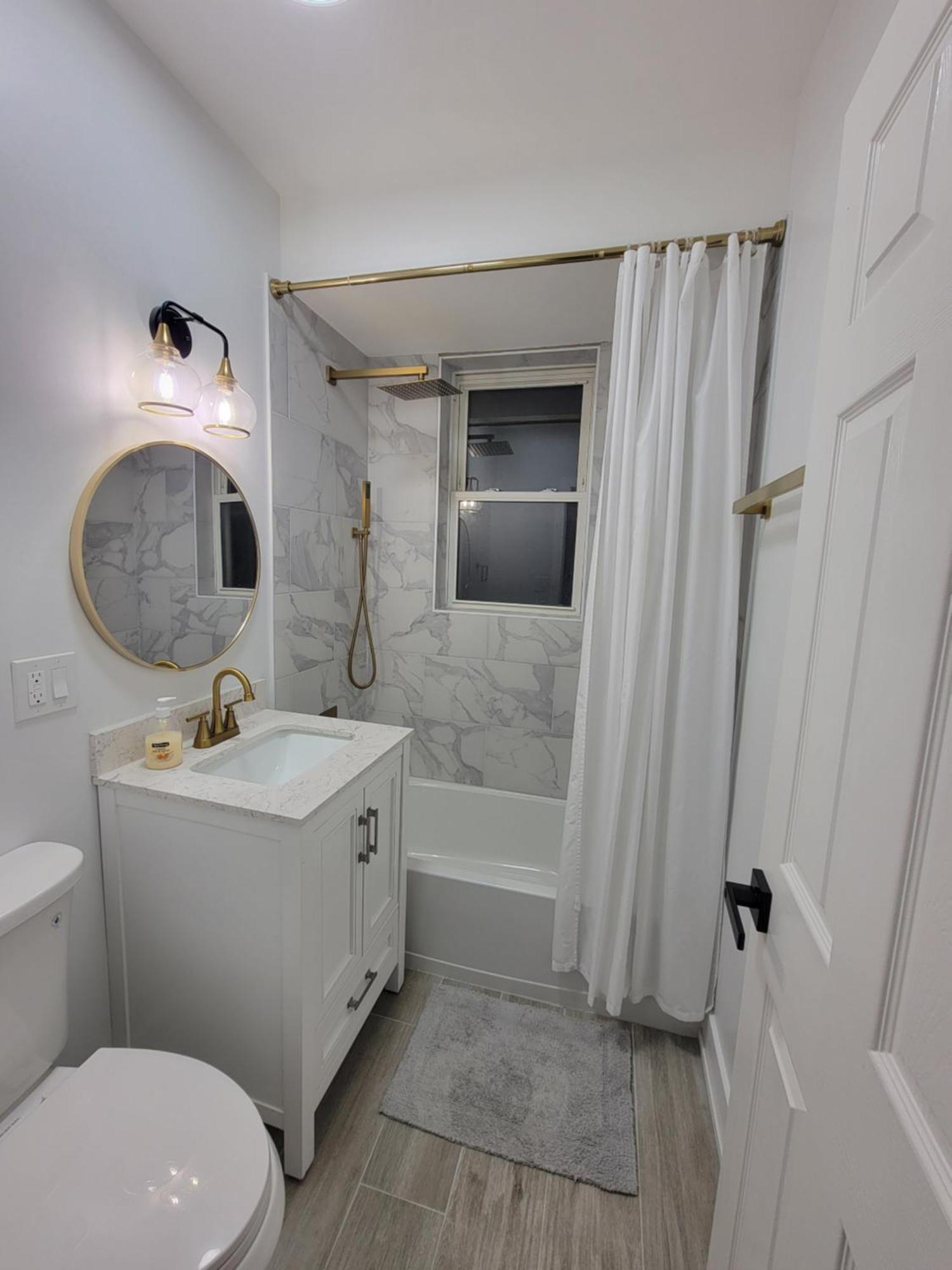 Apartment Beautiful 4 Bedroom 2 Bathroom Near Everything