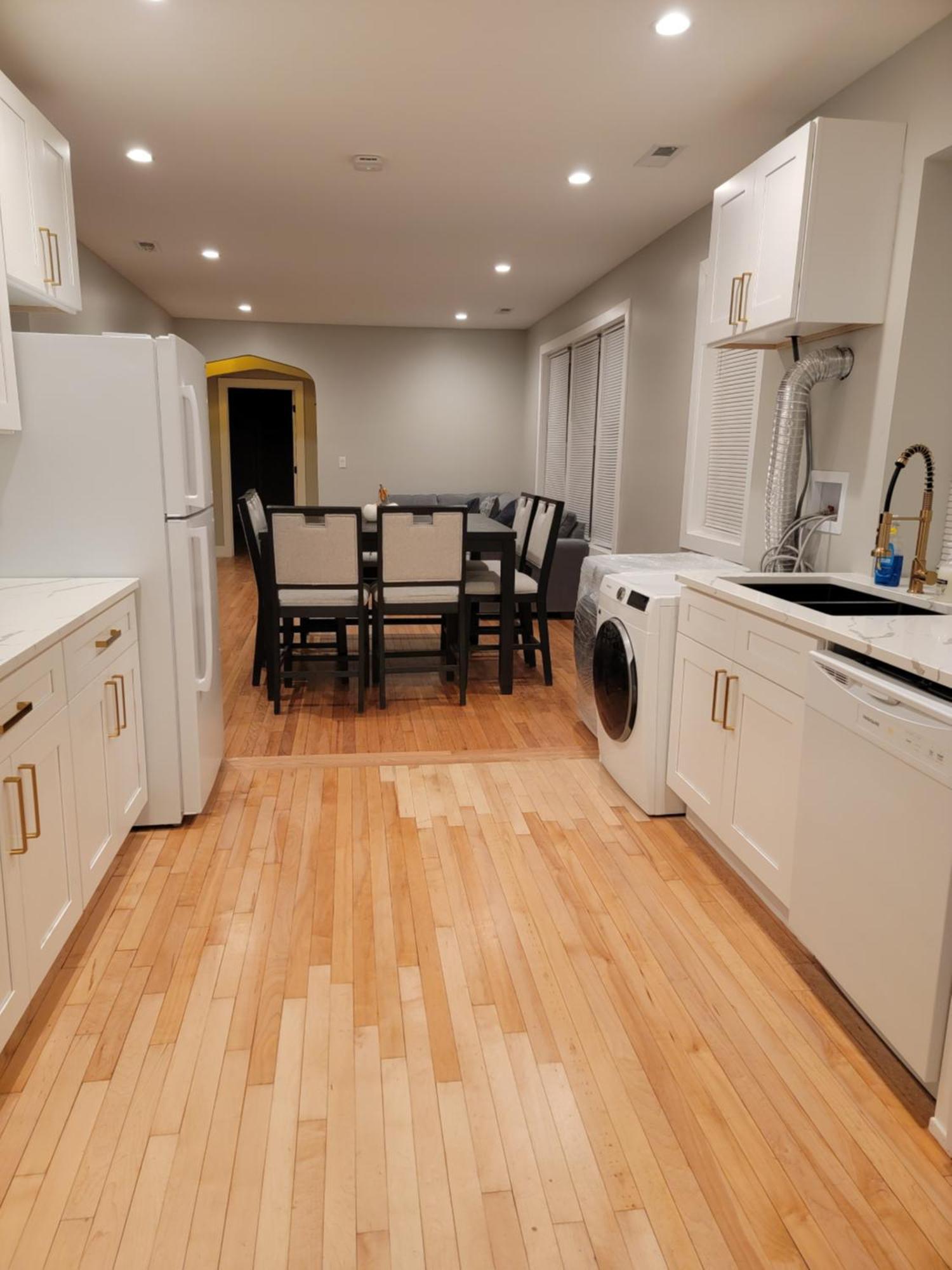 Beautiful 4 Bedroom 2 Bathroom Near Everything Apartamento *