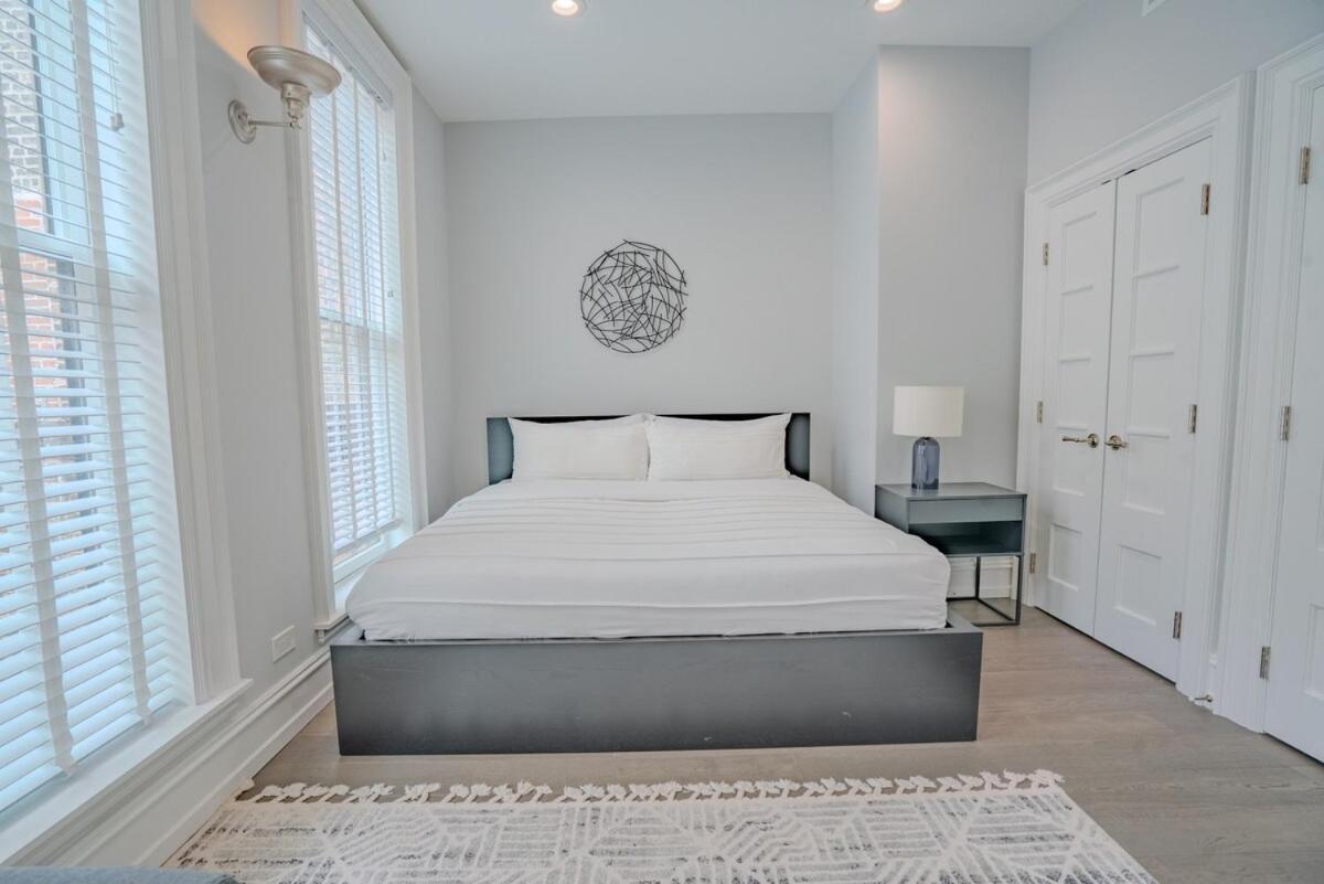 Pristine Gold Coast 3bd2ba Free Parking * Chicago