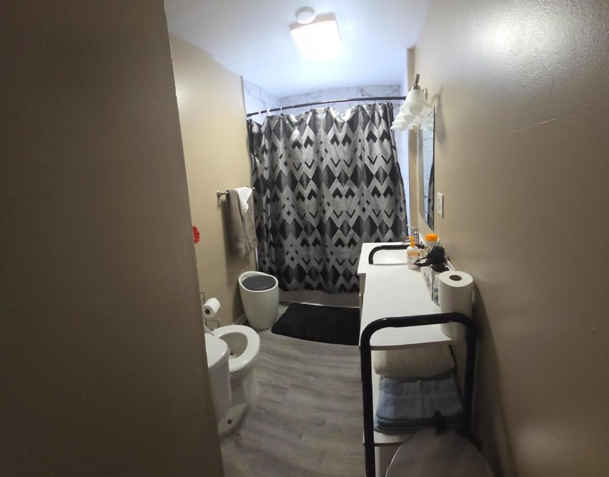 A Cozy Escape Spacious 3-bedroom With Extra Relaxing Area * Chicago