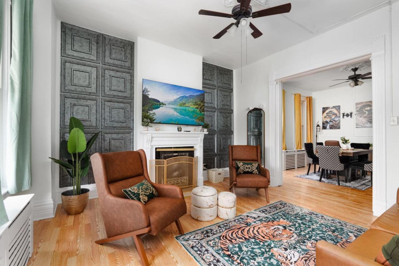 Dwntn 10mins And Sleeps 10 In Vintage And Free Parking Apartment
