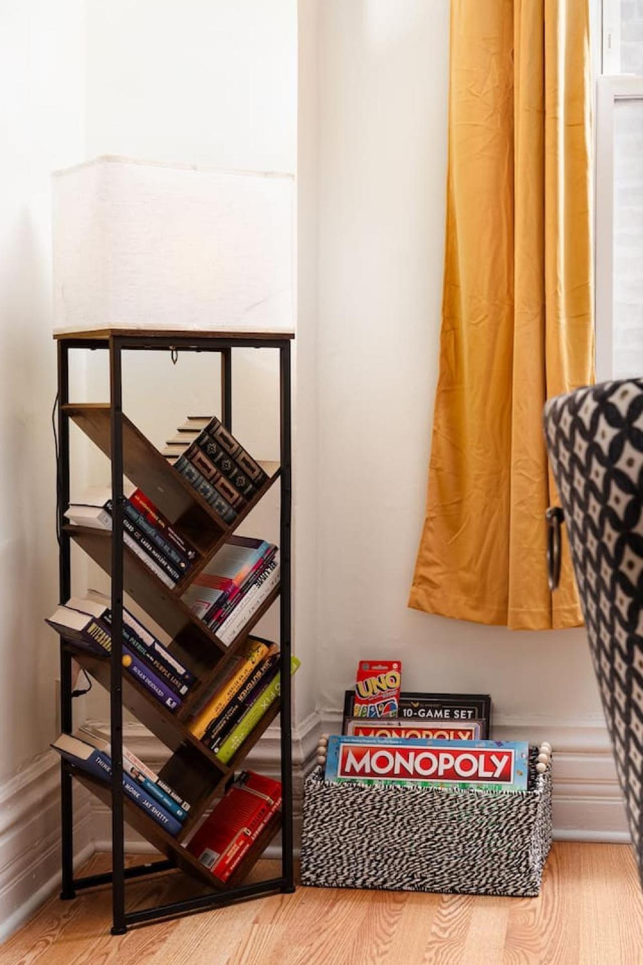 Dwntn 10mins And Sleeps 10 In Vintage And Free Parking Apartment