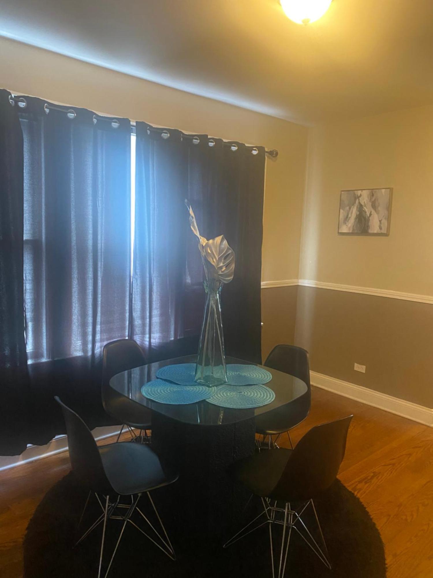 Luxury 3br, 1ba-5mins From Hyde Park Apartment *