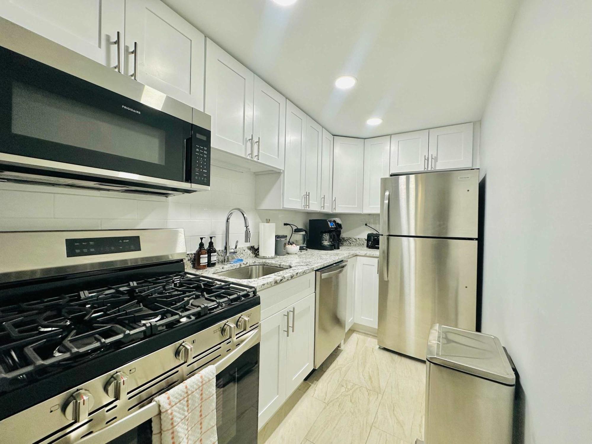 Designer 1 Bed 1 Free Parking Chicago
