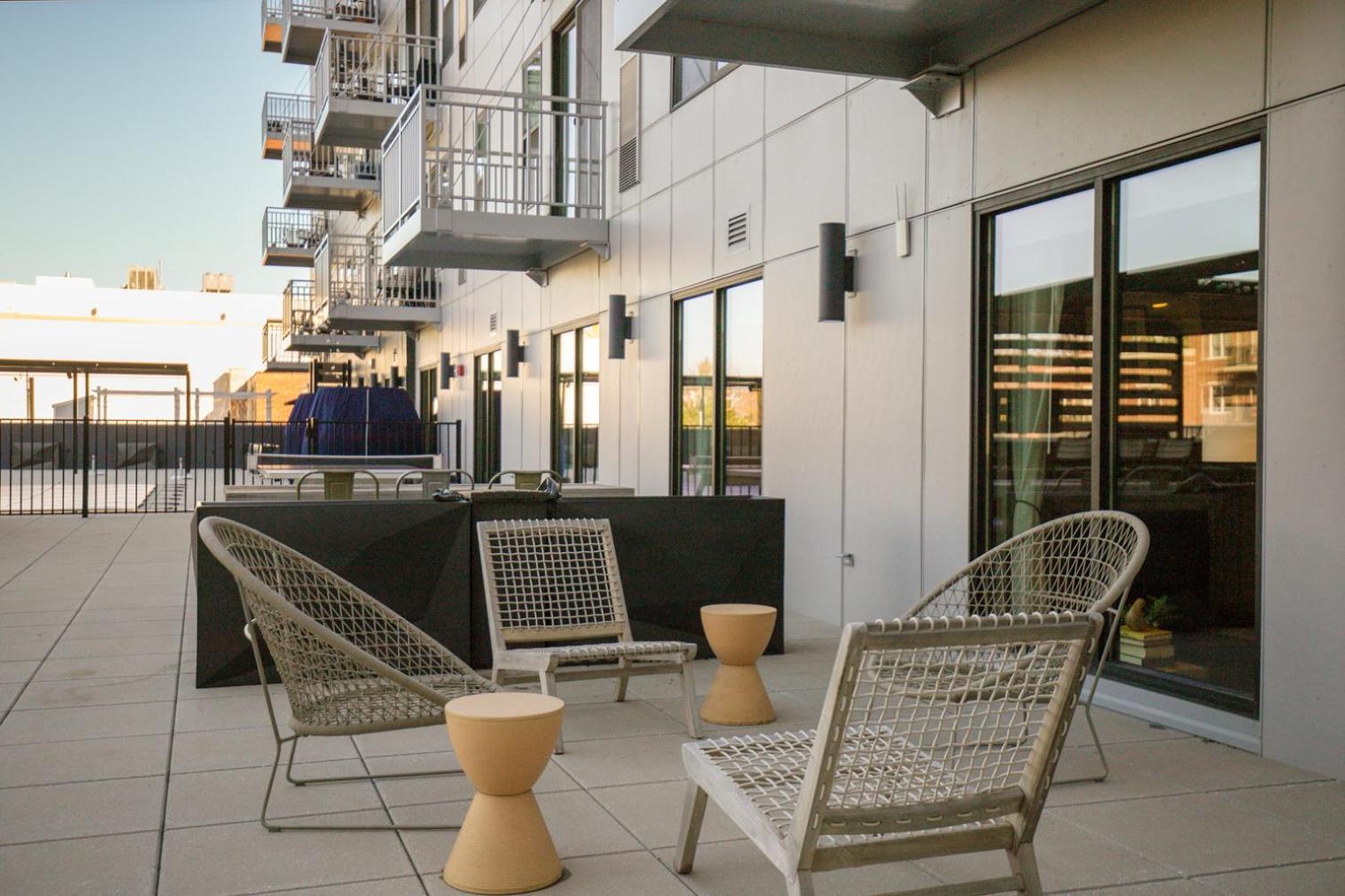 Apartment Blueground Elmhurst Pool Nr Elmhurst Art Museum Chi-1264