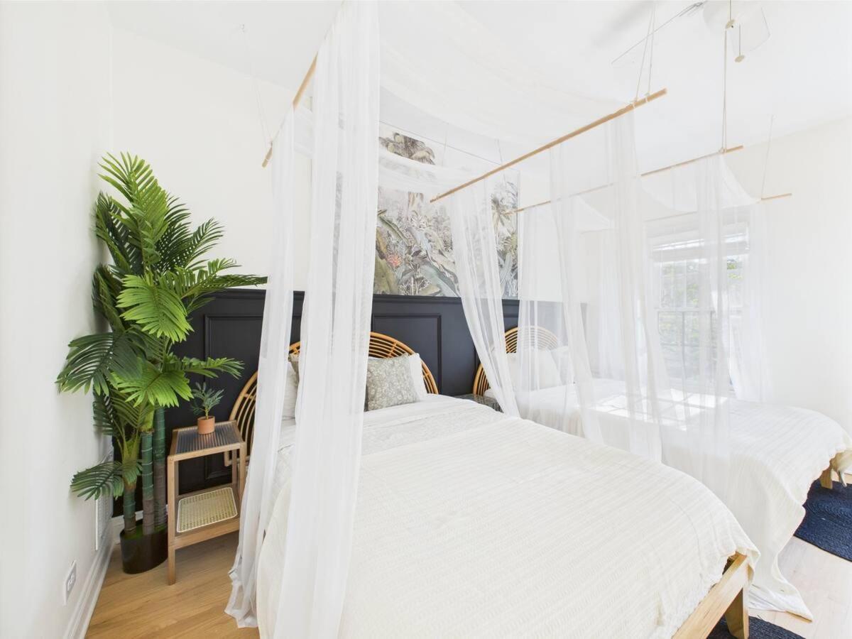 Spacious 4br With Outdoor Oasis Apartment
