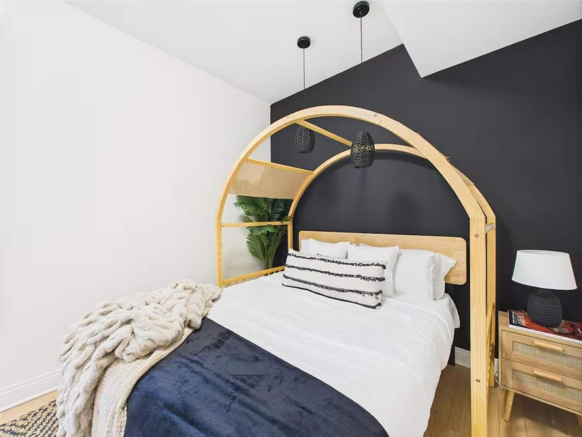 Spacious 4br With Outdoor Oasis Chicago