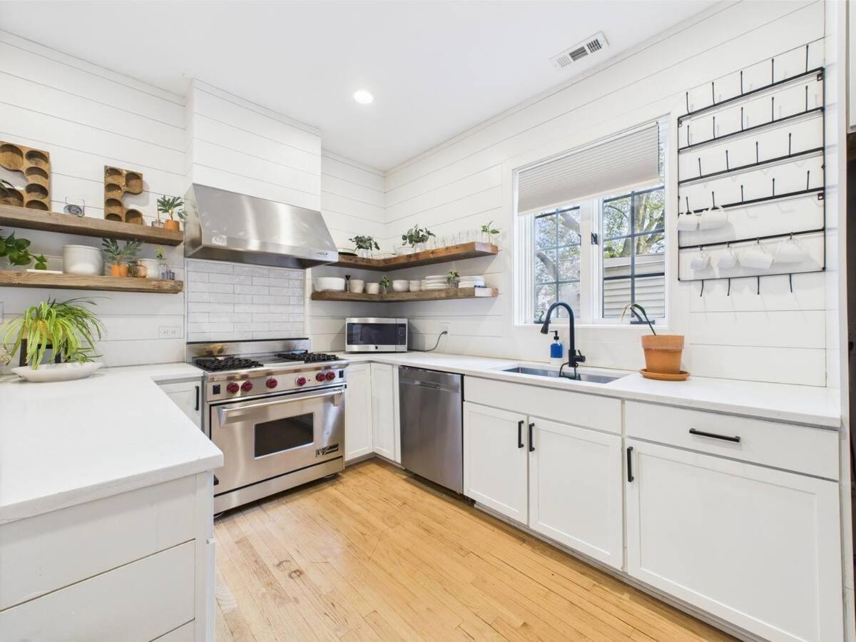 Spacious 4br With Outdoor Oasis * Chicago