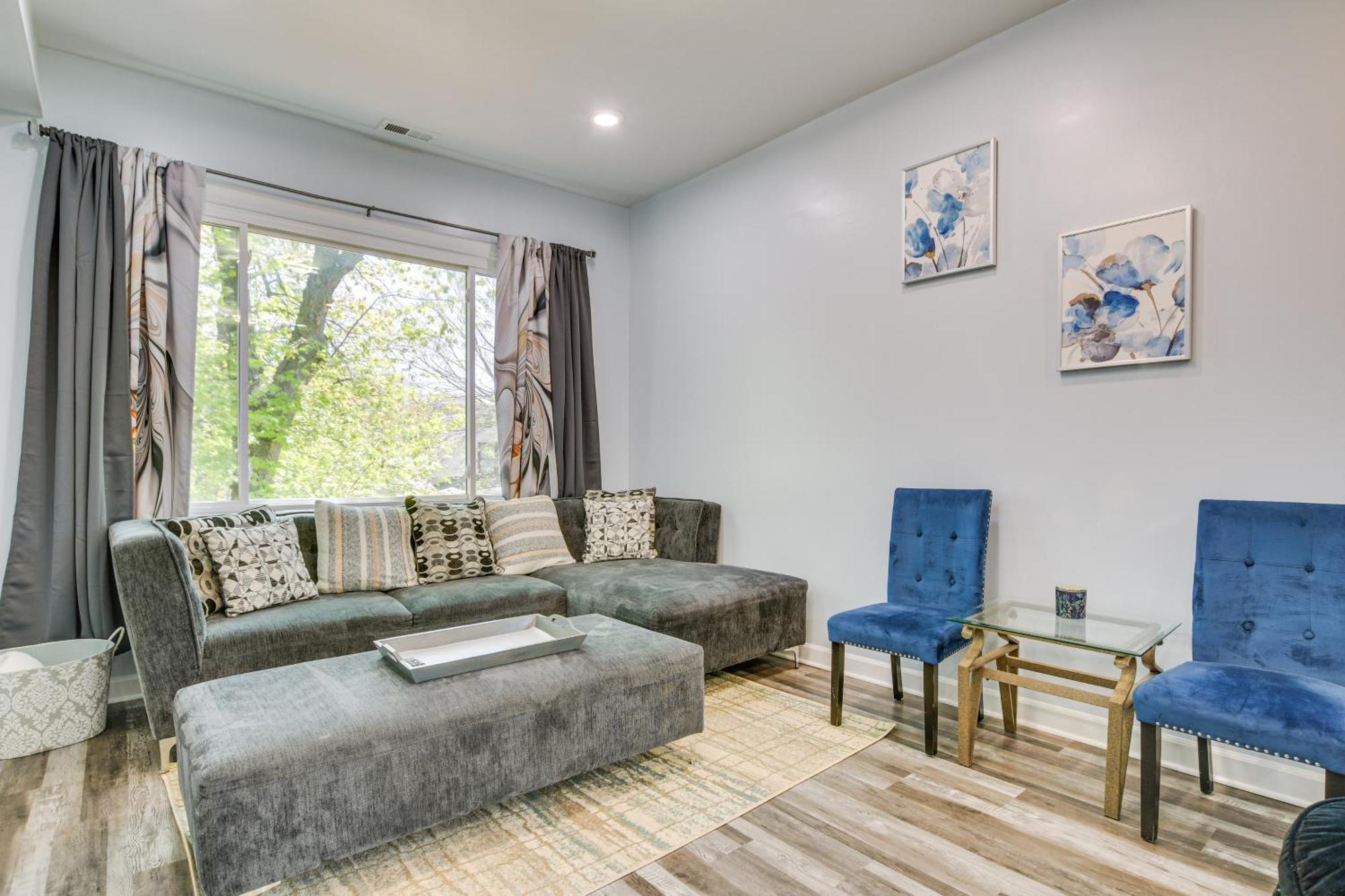 Walk To Metra Long-term Getaway In Chicago! Apartment Chicago