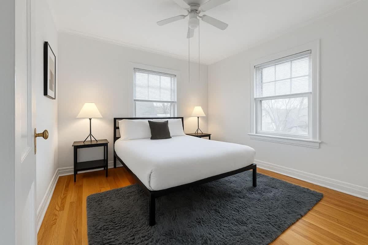 Apartment Roomy 3br Near - Lunt 33-2n *