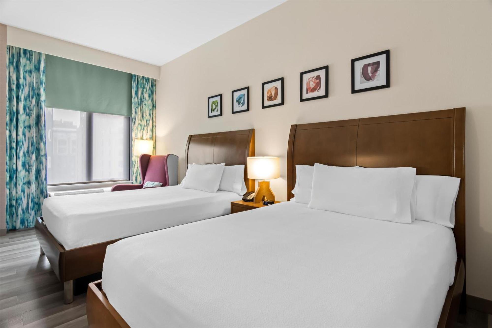 Hilton Garden Downtown Riverwalk Hotel Chicago