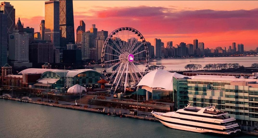 Art Downtown Fulton Market Entire 3 Bedroom Sleep10 Private Garage Roof Ev Tesla Holiday home Chicago