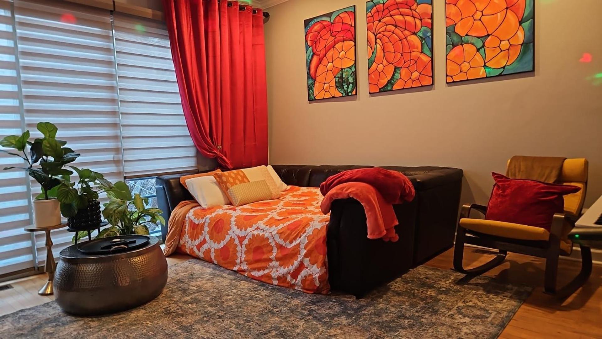 Holiday home Art Downtown Fulton Market Entire 3 Bedroom Sleep10 Private Garage Roof Ev Tesla