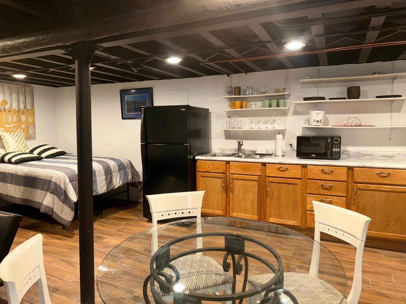 Art Of Sabrinas Dreams Apartment Chicago